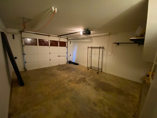 Building Photo - Alamo Heights Gem ~  2 / 2.5 Multi-Level C...