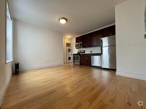 Building Photo - 1 bedroom in ASTORIA NY 11106
