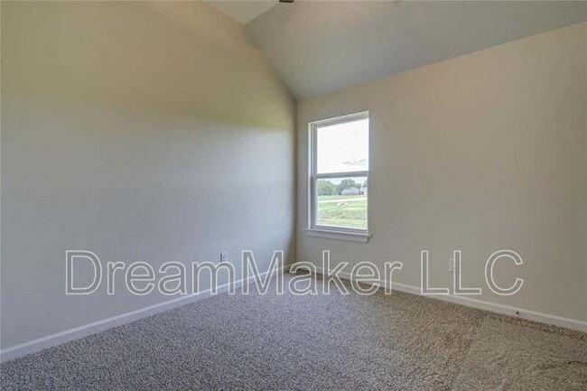 Building Photo - 207 Hope Ave