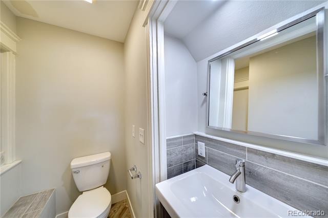 Building Photo - 2528 W 23rd Ave