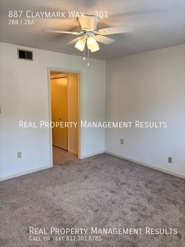 Building Photo - 887 Claymark Way