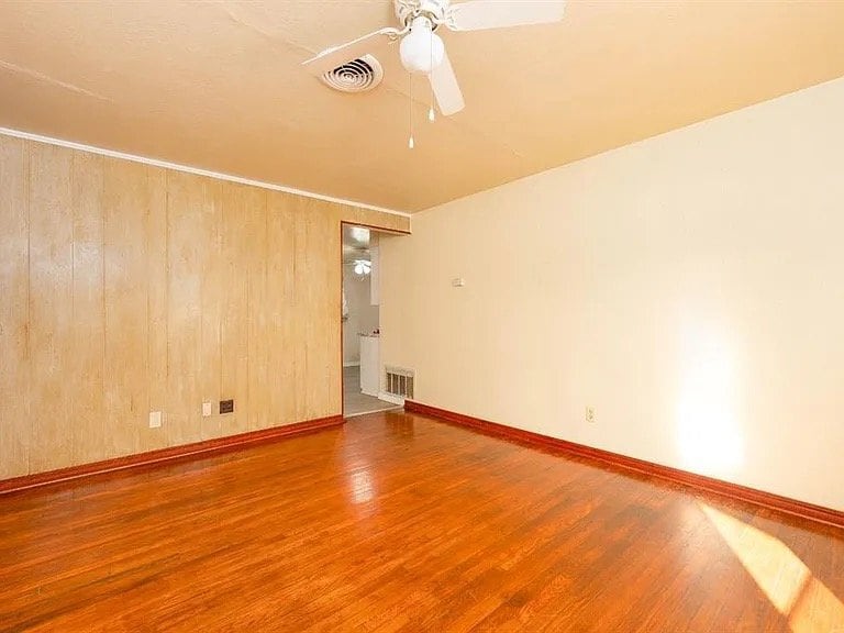 Building Photo - 9909 N McKinley Ave