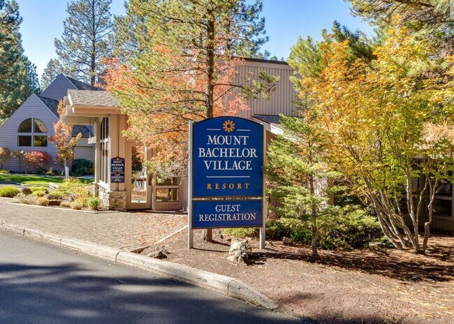 Building Photo - Mt. Bachelor Village Condo #207