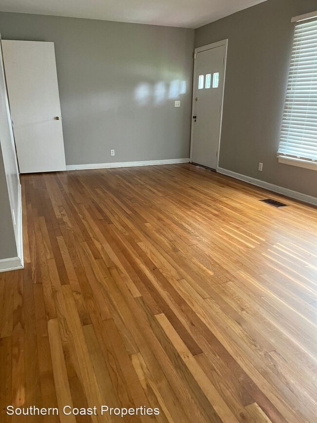 Building Photo - 3 br, 2 bath House - 109 Harrison Drive