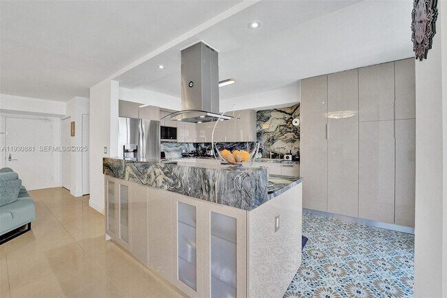 Building Photo - 3530 Mystic Pointe Dr