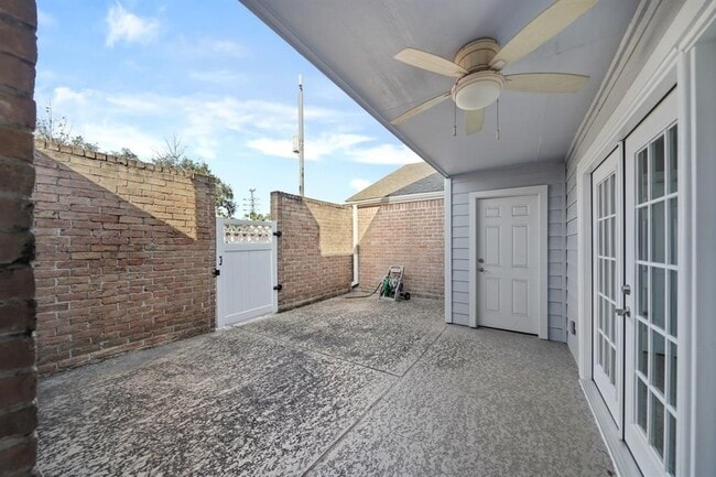 Building Photo - 11018 Francoise Blvd