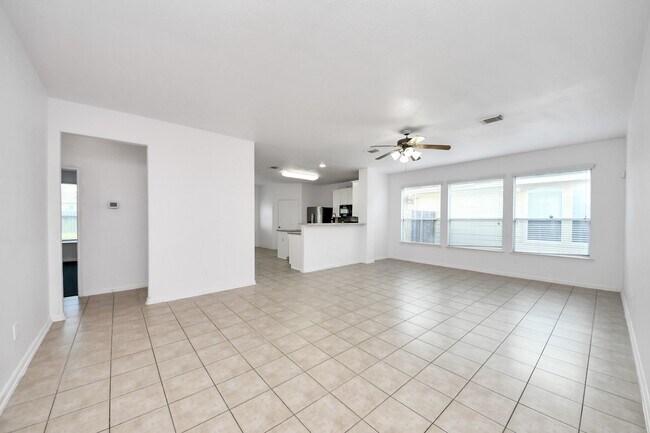 Building Photo - 21738 Sierra Long Dr