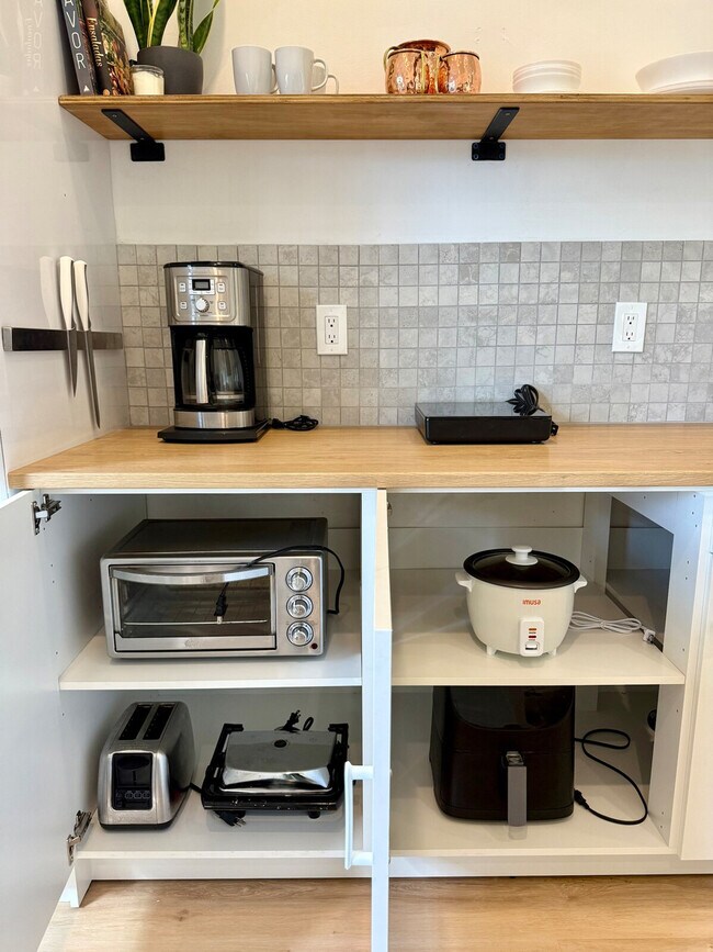 Building Photo - 5416 NW 190th St