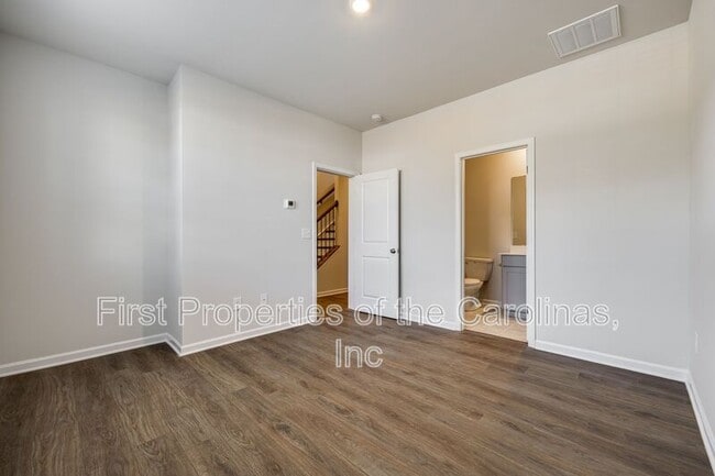 Building Photo - 143 Morning Gap Pkwy