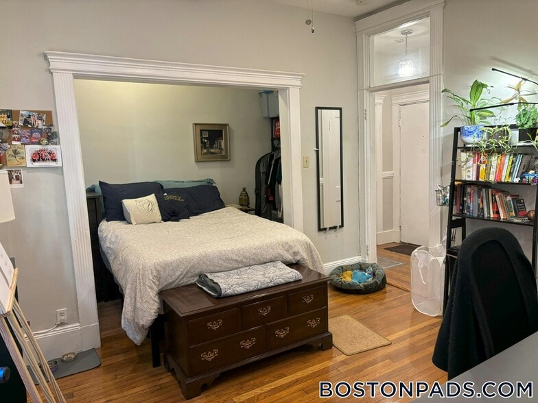 Building Photo - 38 Hemenway St