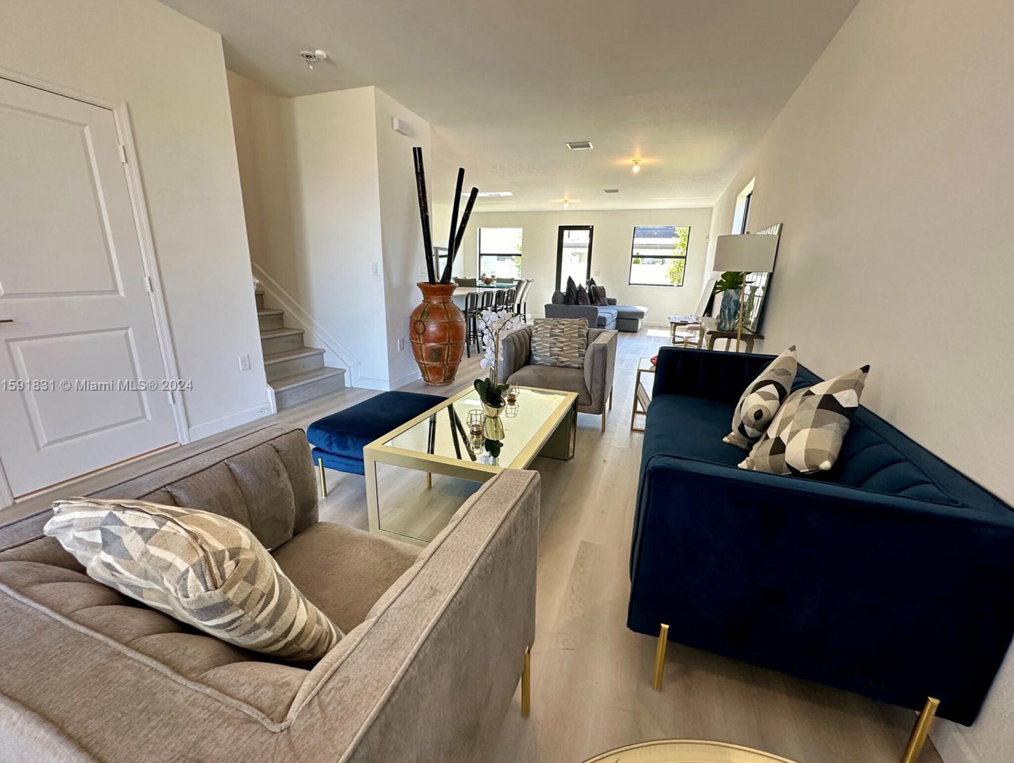 Building Photo - 3558 W 108th St