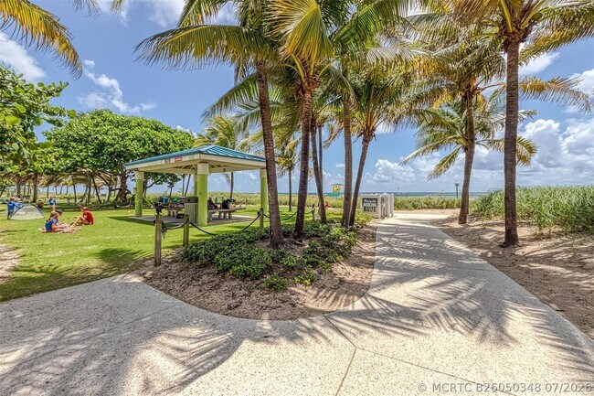 Building Photo - 1370 S Ocean Blvd