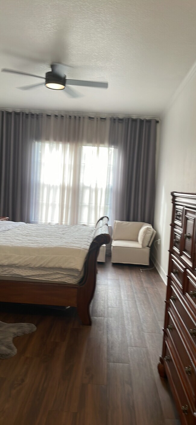 Building Photo - 500 Mirasol Cir