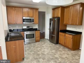 Building Photo - 2693 Maple Ridge Dr