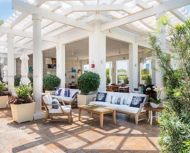 Building Photo - 50 South Pointe Dr