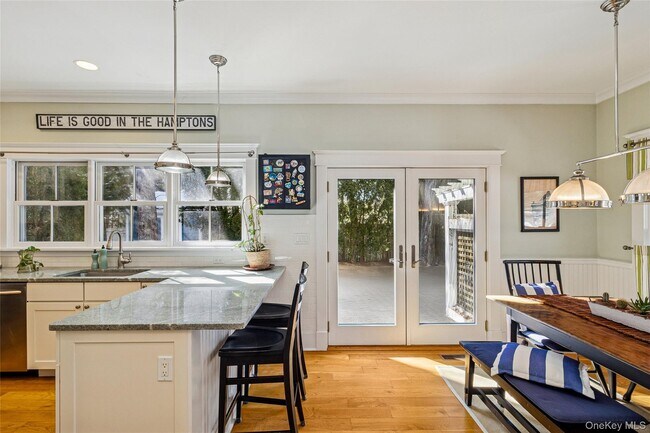 Building Photo - 38 Baycrest Ave