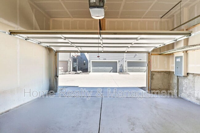 Building Photo - 12220 Dairy St