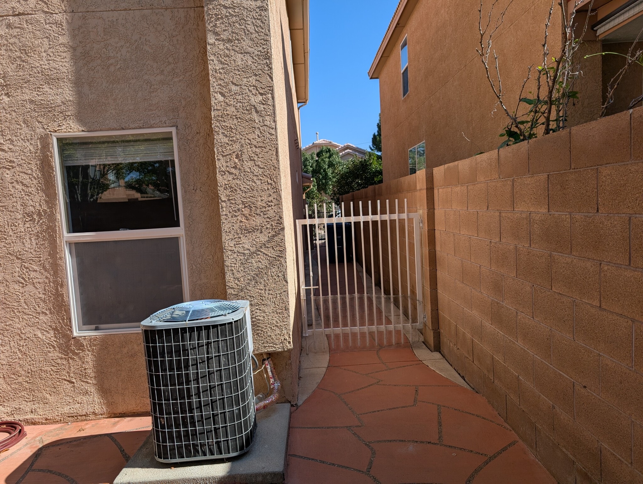 Building Photo - 7312 Desert Eagle Rd NE