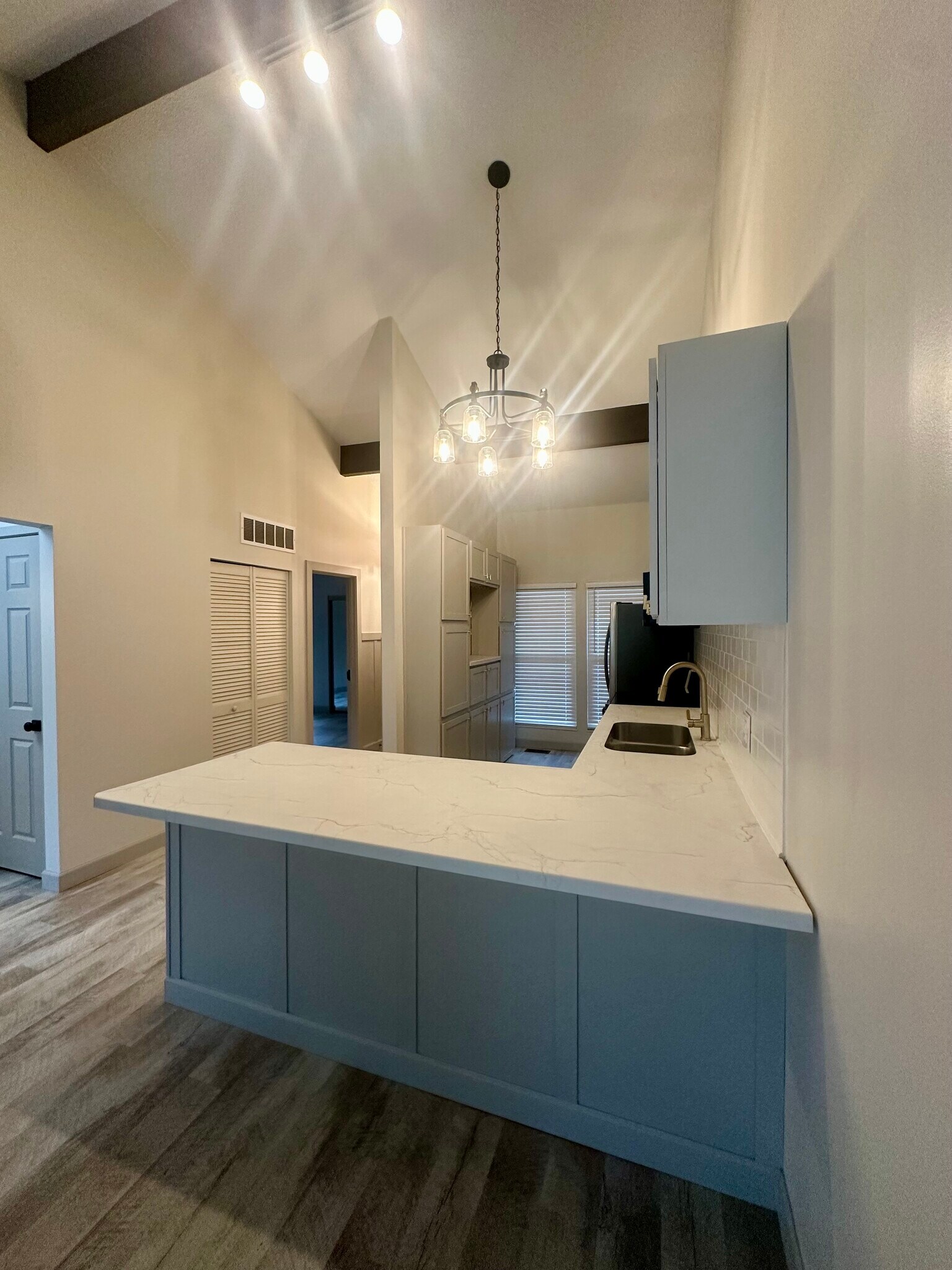 Building Photo - 61 Breezy Knoll Ln