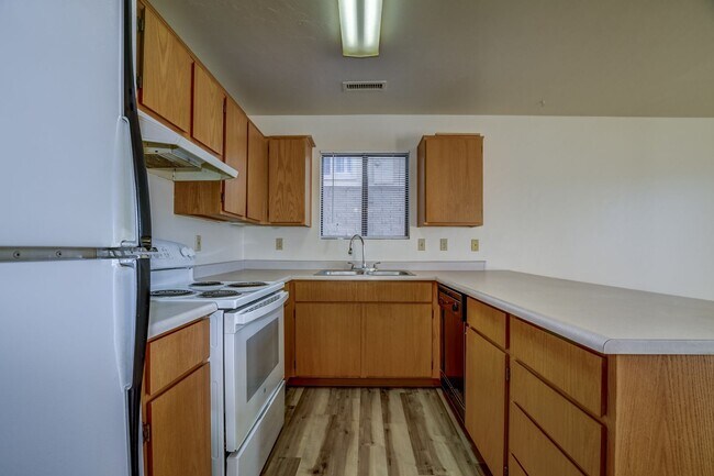 Building Photo - 7100 Roundup Dr