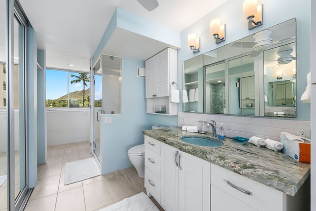 Building Photo - Colony Surf Luxe: Oceanfront 1BR w/ Diamon...