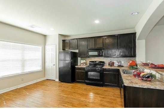 Building Photo - 49 Woodland Hills Dr