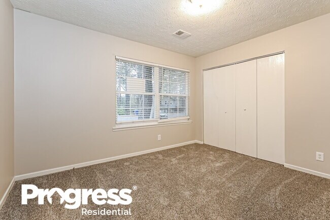 Building Photo - 7215 Buck Creek Dr