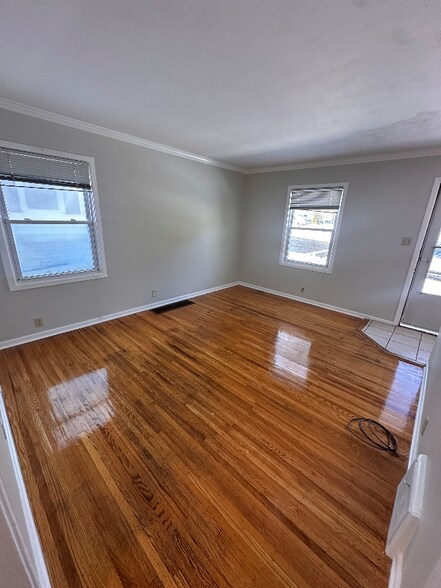 Building Photo - 241 Boston St