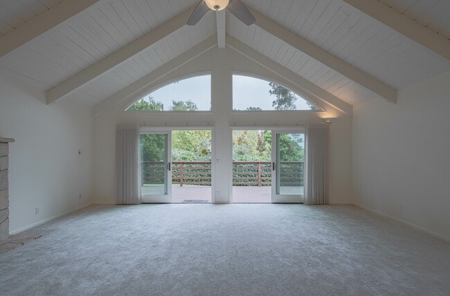 Building Photo - 4055 Sunset Ln
