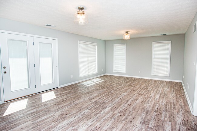 Building Photo - 412 Eagle Pointe Dr