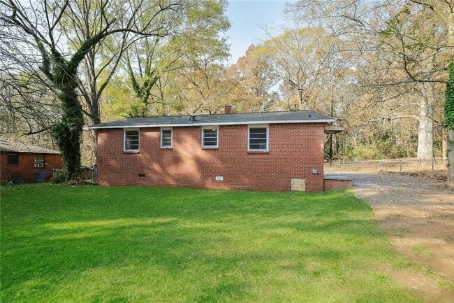 Building Photo - 3520 Ruby H Harper Blvd SE