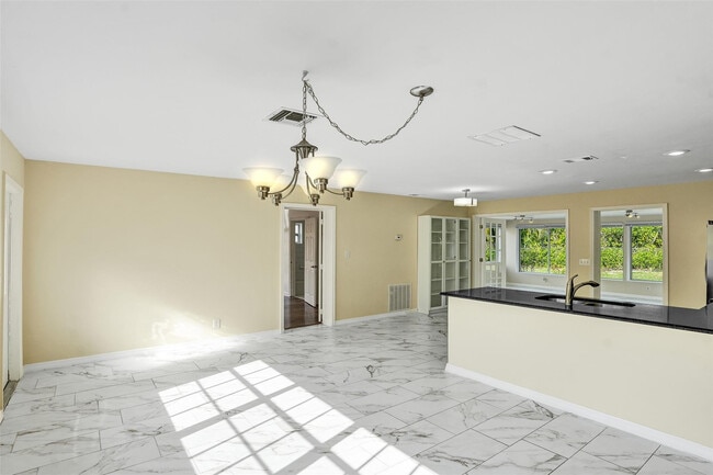 Building Photo - 249 NW 4th Diagonal