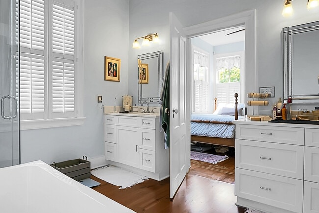 Building Photo - 6 Wentworth St