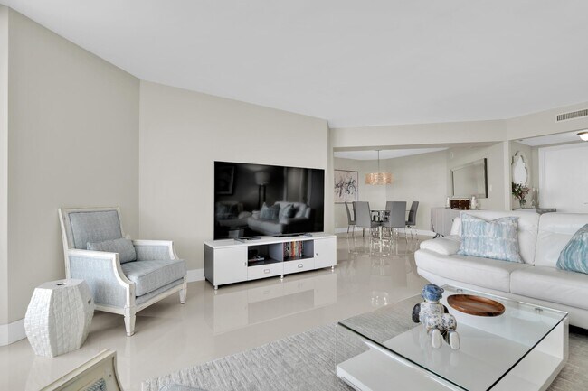 Building Photo - 500 S Ocean Blvd