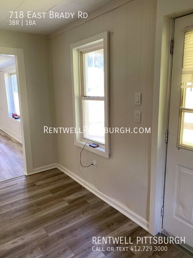 Building Photo - 3 Bedroom Home in Cowansville