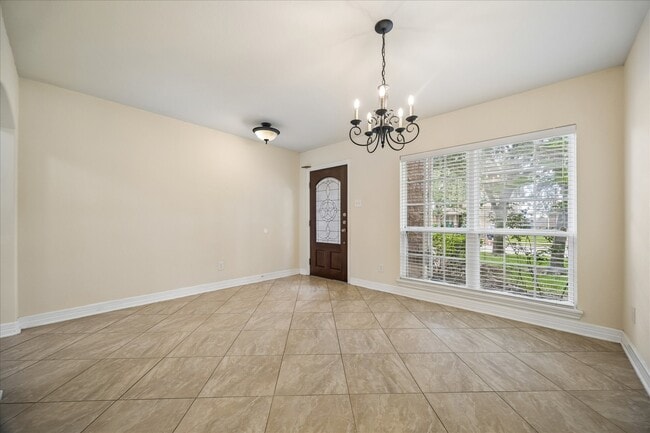 Building Photo - 10108 Hidden Creek Falls Ln