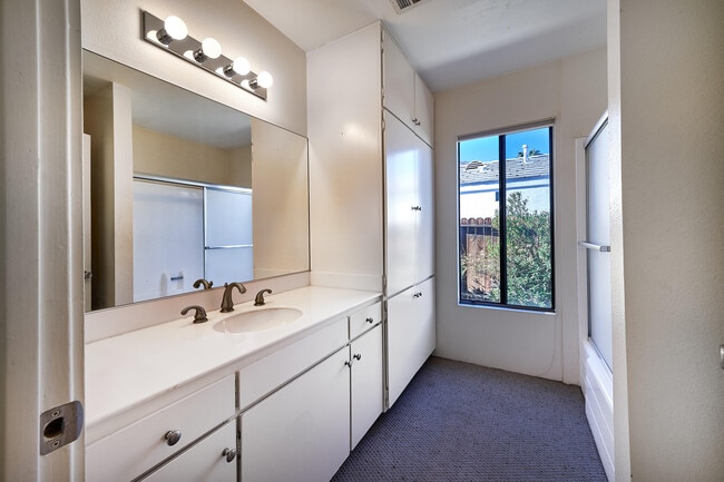 Building Photo - 72754 Pitahaya St