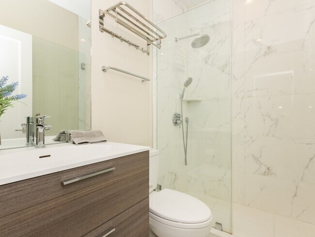 Building Photo - 39 A St