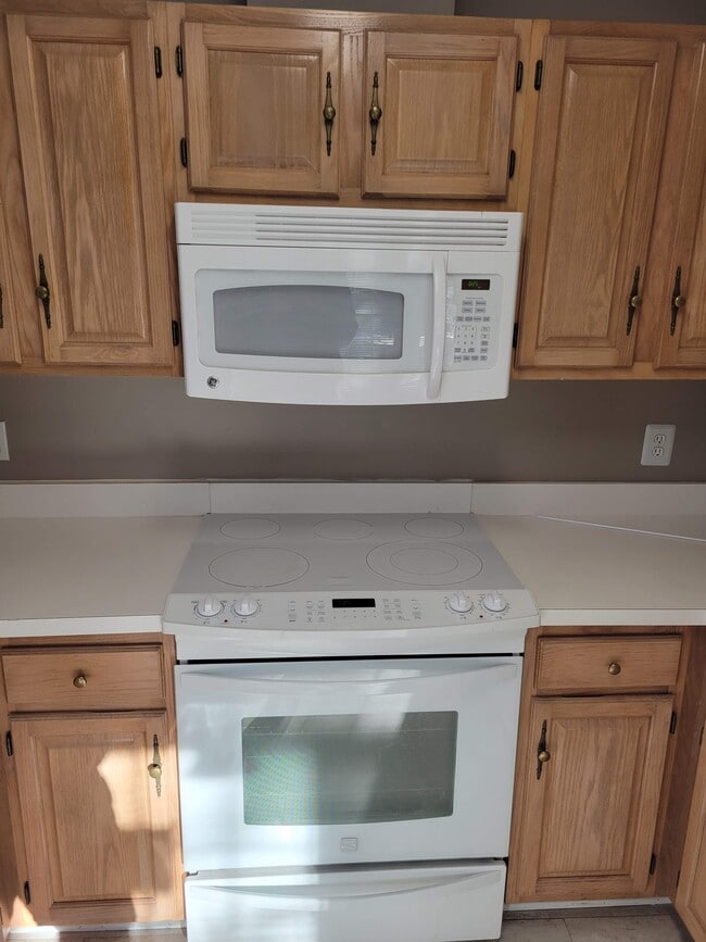 Kitchen - 4411 Silverbrook Ln