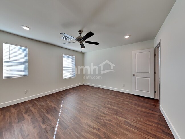 Building Photo - 298 Austin Bellerose Place