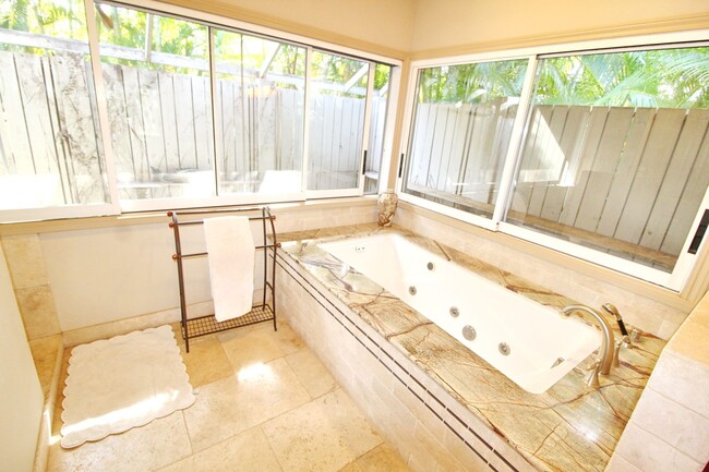 Building Photo - Wailea Kai Private Home – Furnished 3Bed/3...