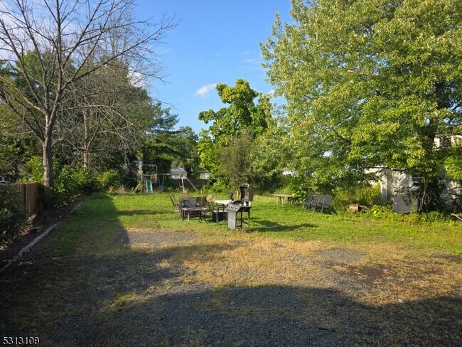 Building Photo - 1282 Valley Rd