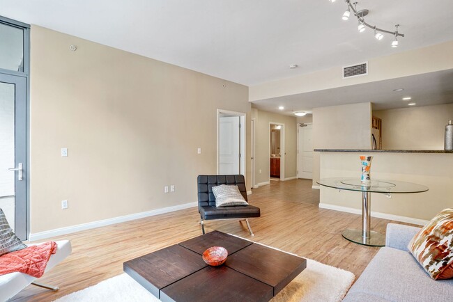 Building Photo - Gorgeous open, supersized 1/BR features a ...