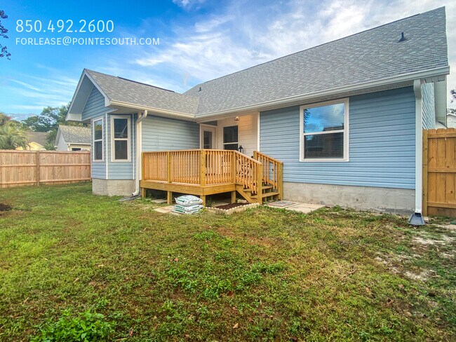 Building Photo - 5990 W Bay Point Dr