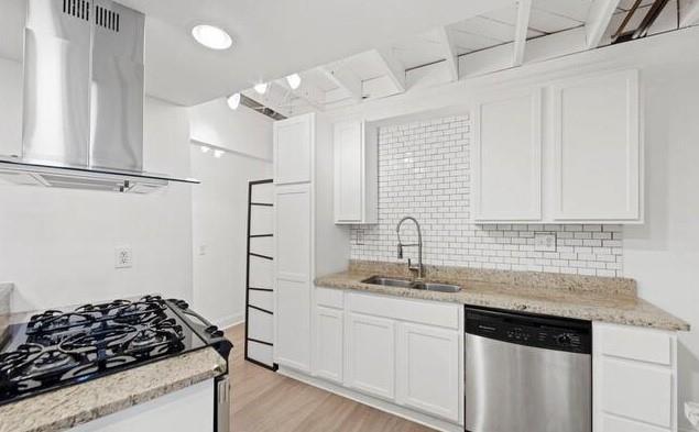 Building Photo - 799 Barnett St NE