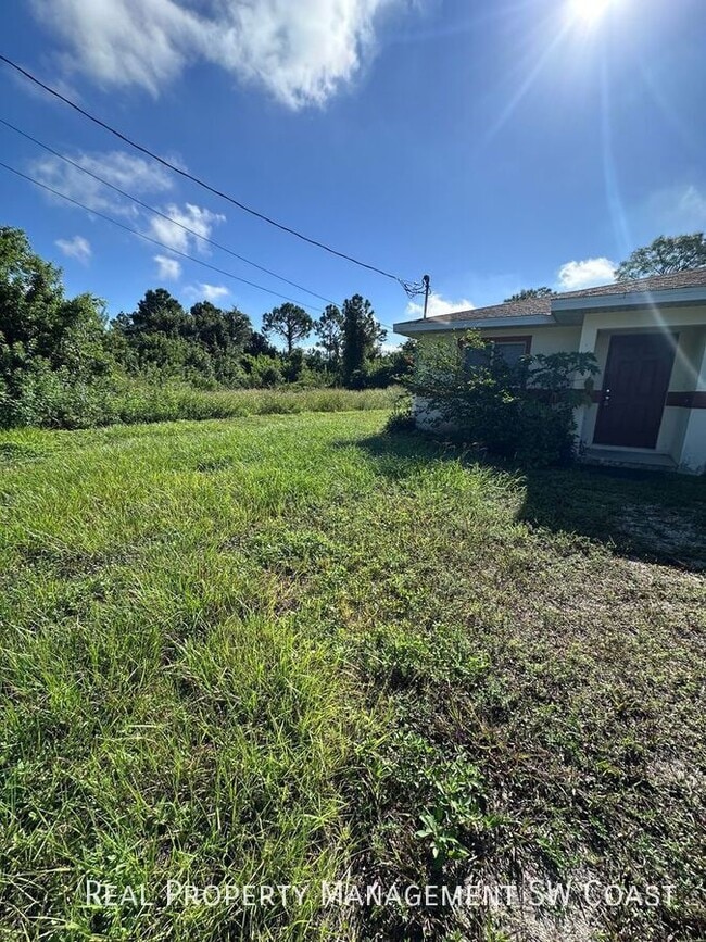 Building Photo - 1263 Hillcrest St E