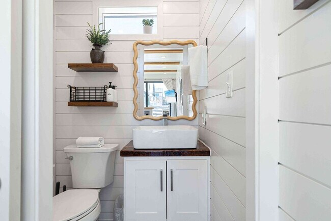 Building Photo - 316 Bream Ave