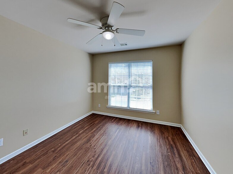 Building Photo - 10811 River Oaks Dr NW
