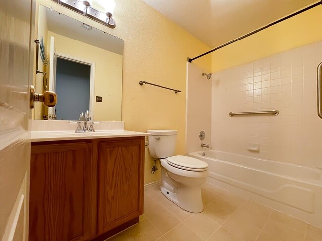 Building Photo - 3906 Haleys Way