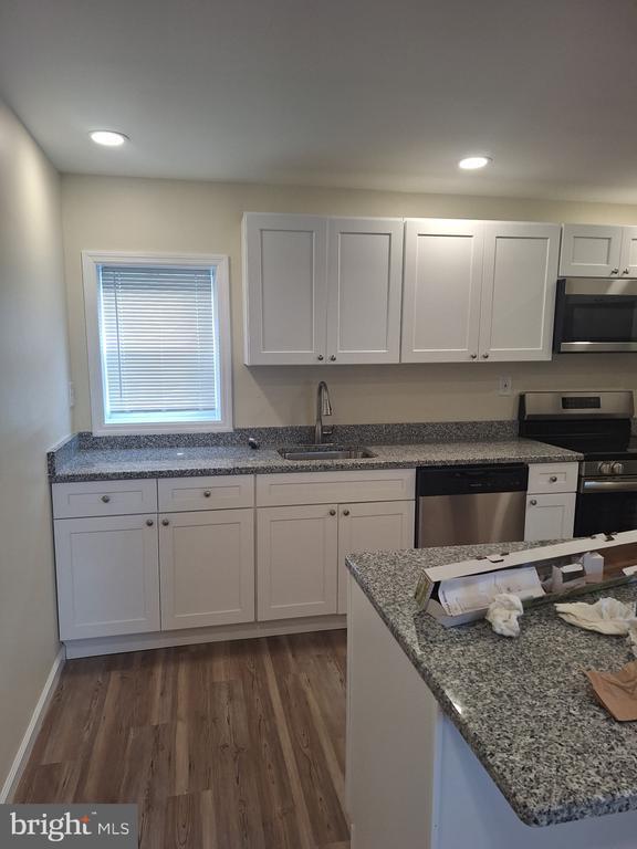 Building Photo - 505 Rand St